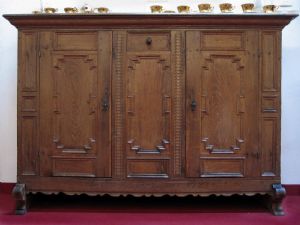 ANTICA CREDENZA IN QUERCIA del Settecento  (NEW ENTRY)
